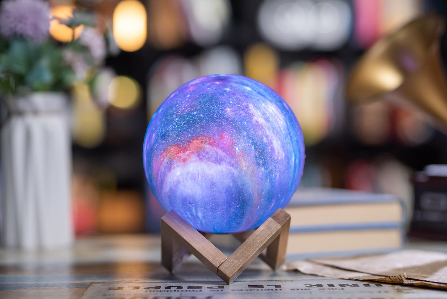 5.9 inch Moon Lamp Bluetooth Speaker