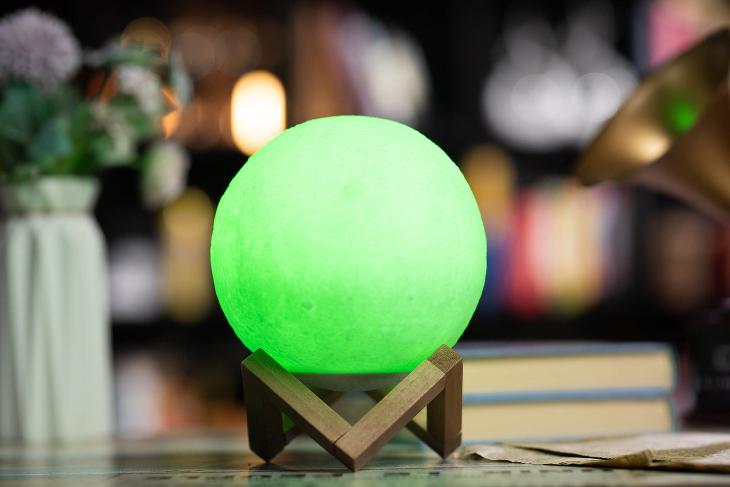 5.9 inch Moon Lamp Bluetooth Speaker