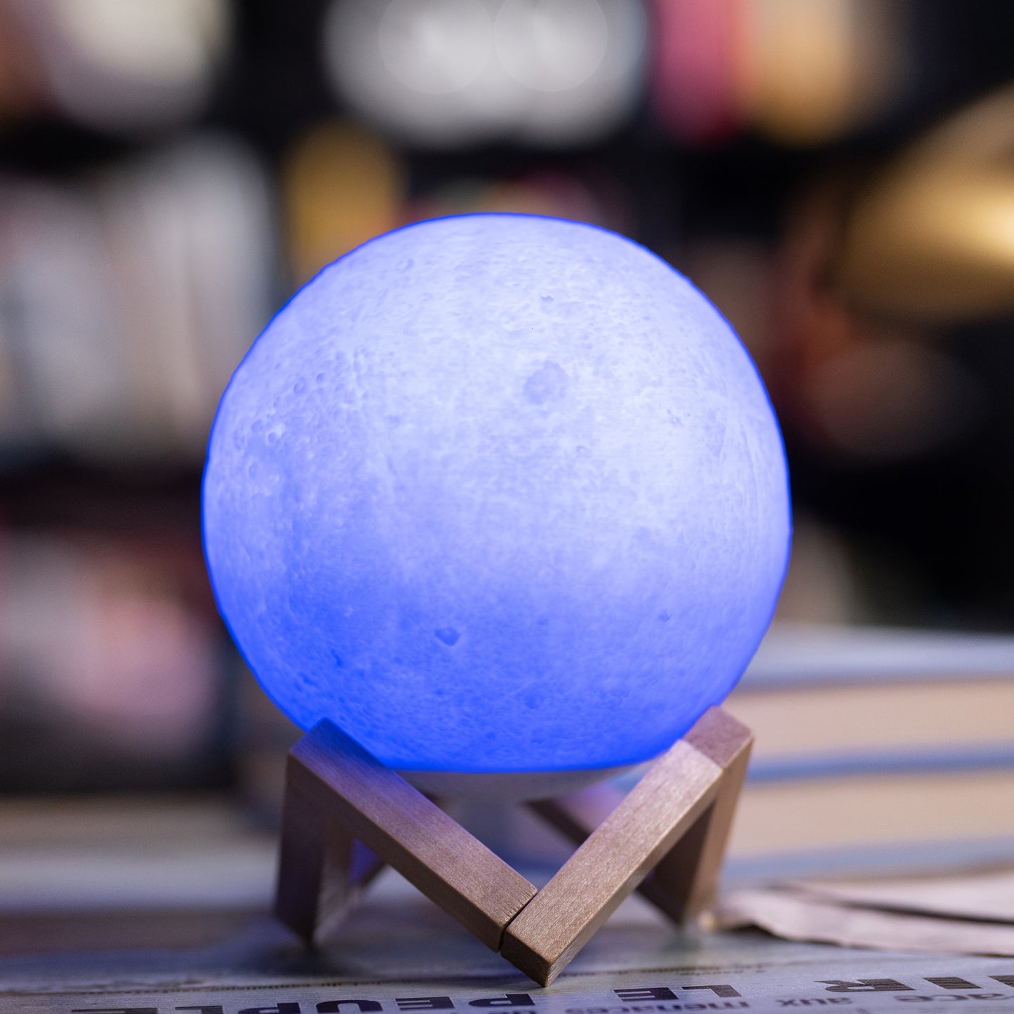 5.9 inch Moon Lamp Bluetooth Speaker